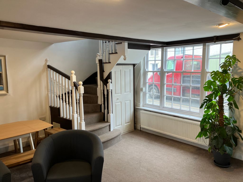 Property photo 2 of 3