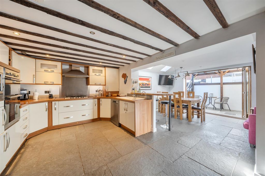 Property photo 3 of 18 1452014-10-69Eb9F18Ad3Aa.Jpg