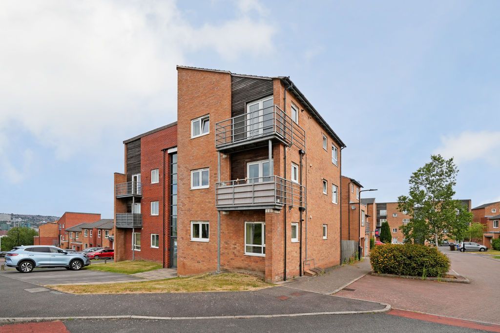 Property photo 1 of 18 Park Grange