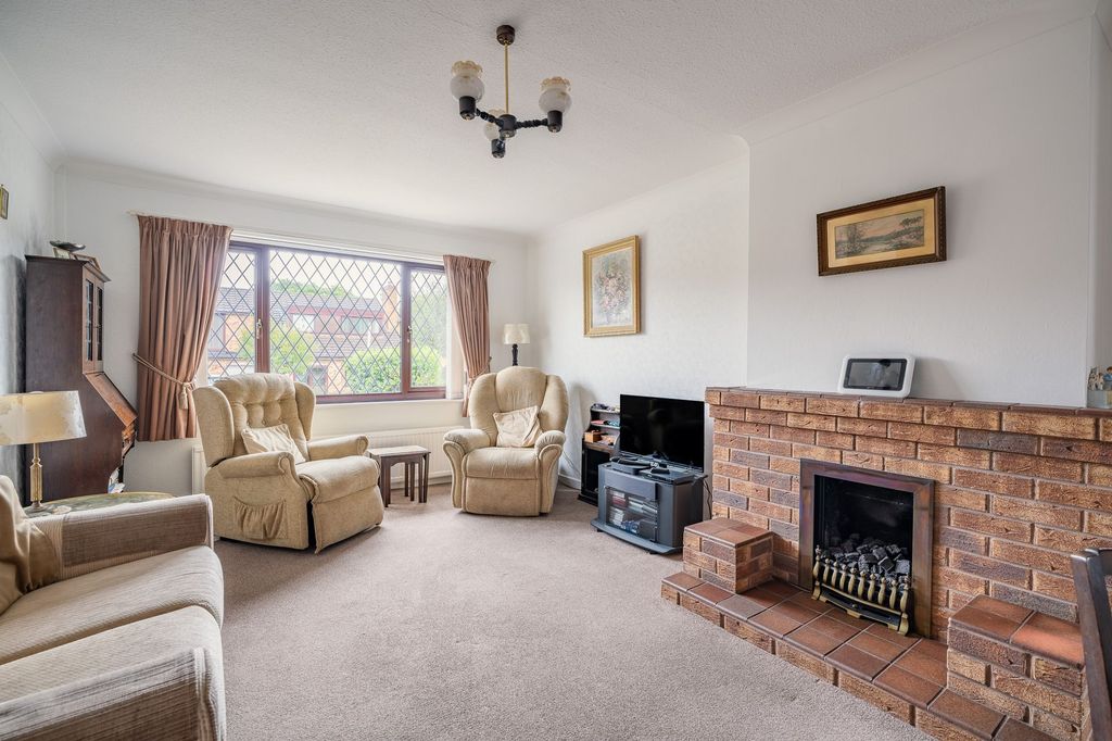 Property photo 3 of 12