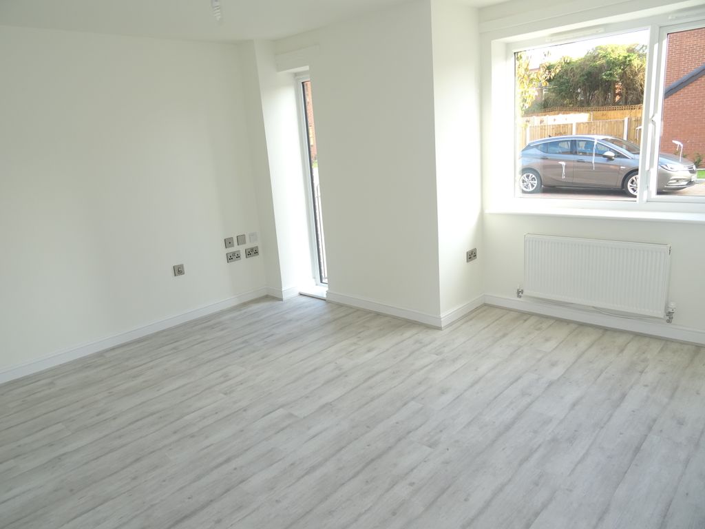 Property photo 2 of 14 Lounge