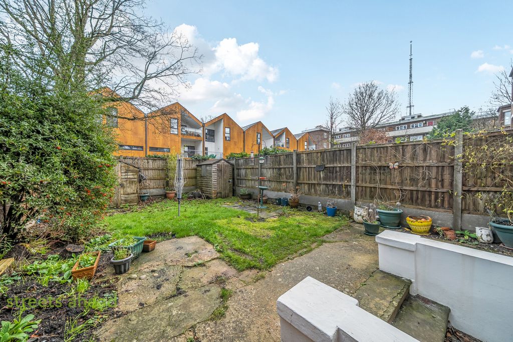 Property photo 3 of 17 8d3E9Caa-14d5-427...