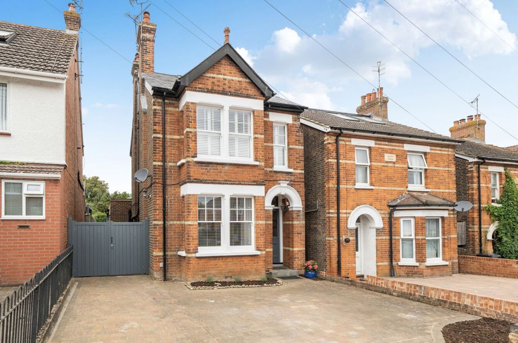 Property photo 1 of 27