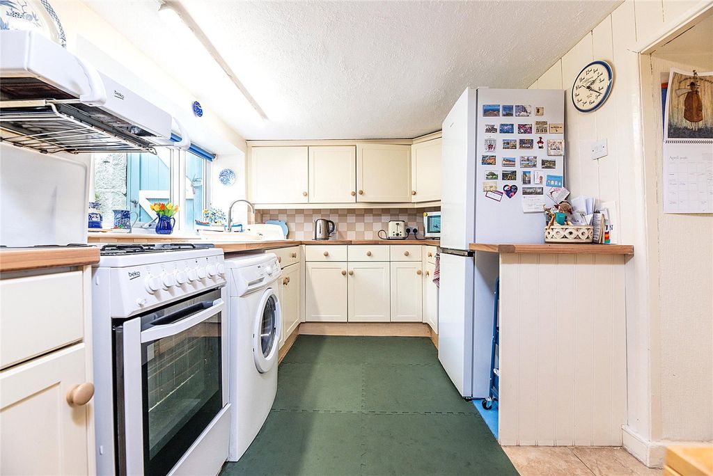 Property photo 3 of 32 Picture No. 03