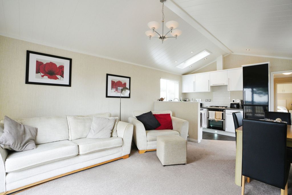 Property photo 2 of 17 Photography