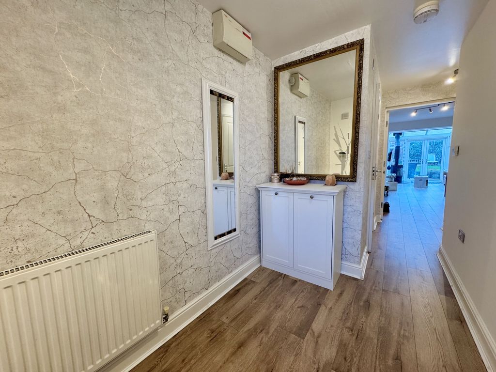 Property photo 2 of 20 Img_5812