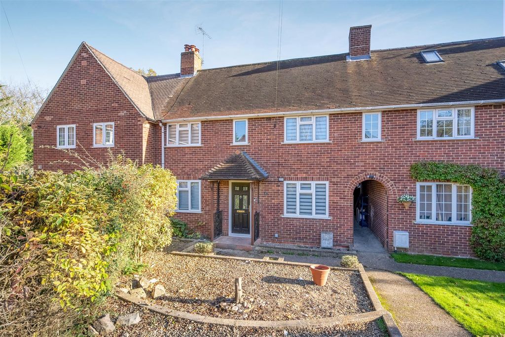 Property photo 1 of 8