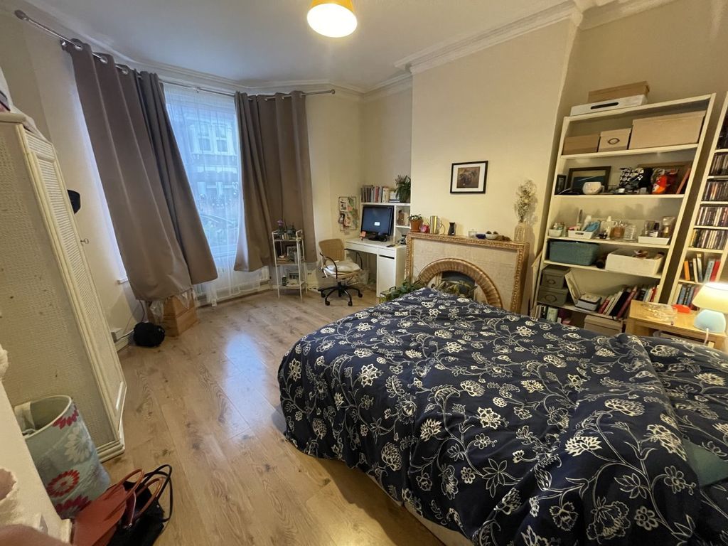 Property photo 3 of 10 Gallery