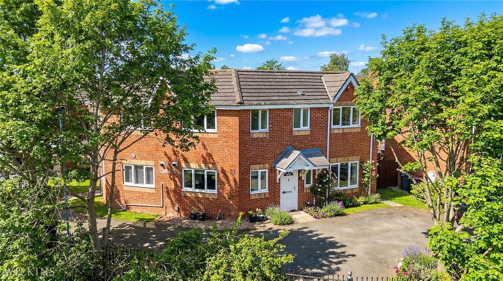 Property photo 1 of 23 Picture No. 05