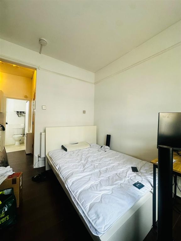 Property photo 2 of 4