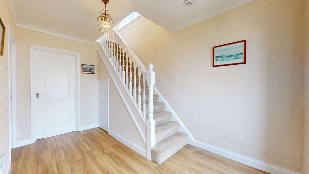 Property photo 2 of 35 4166984