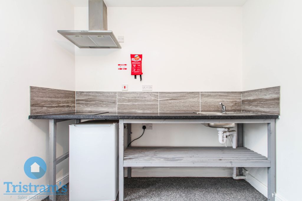 Property photo 3 of 7 Img_5995