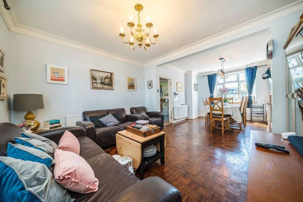 Property photo 3 of 7