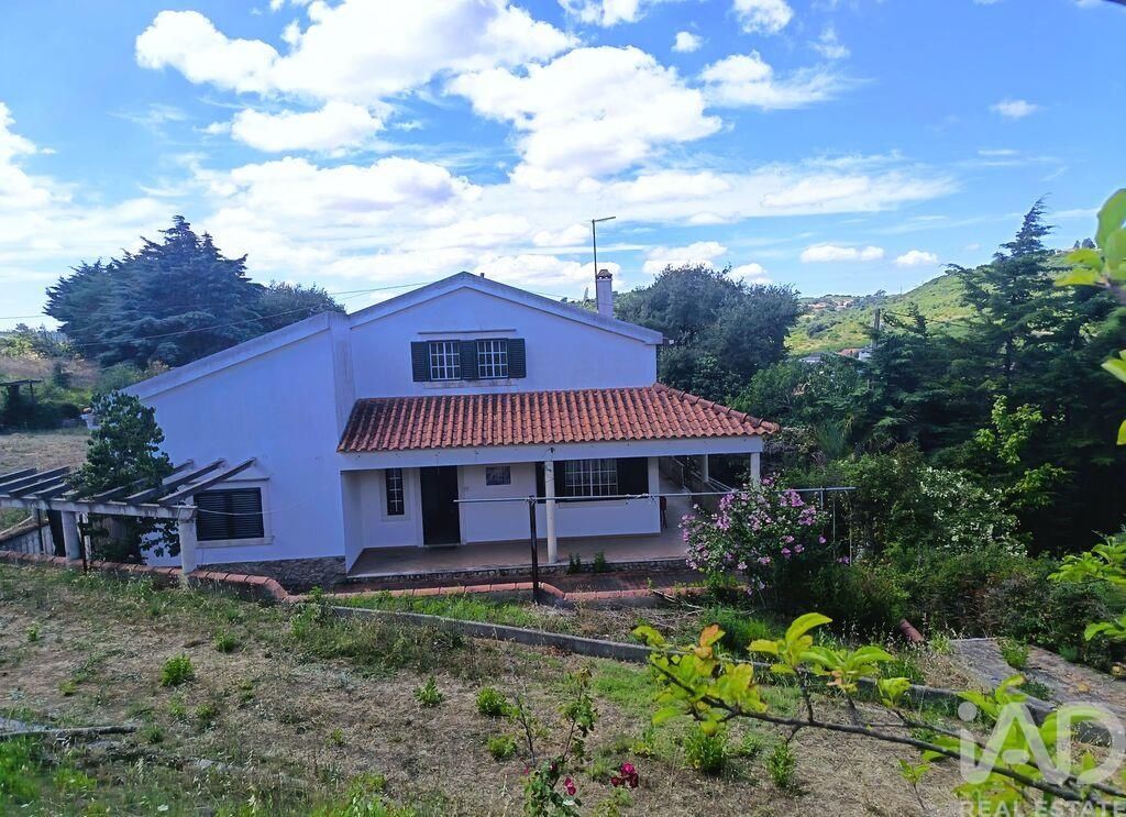 Property photo 3 of 40