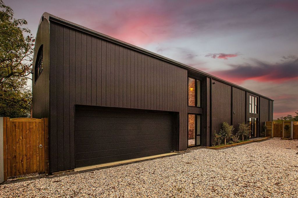 Property photo 1 of 55