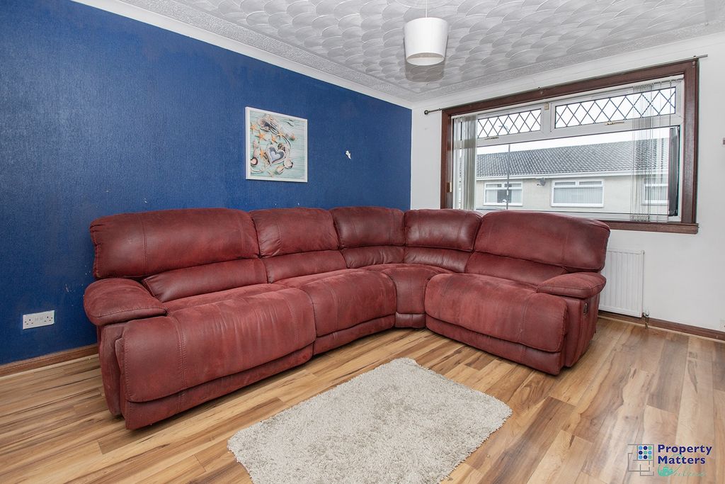 Property photo 2 of 13 Lounge