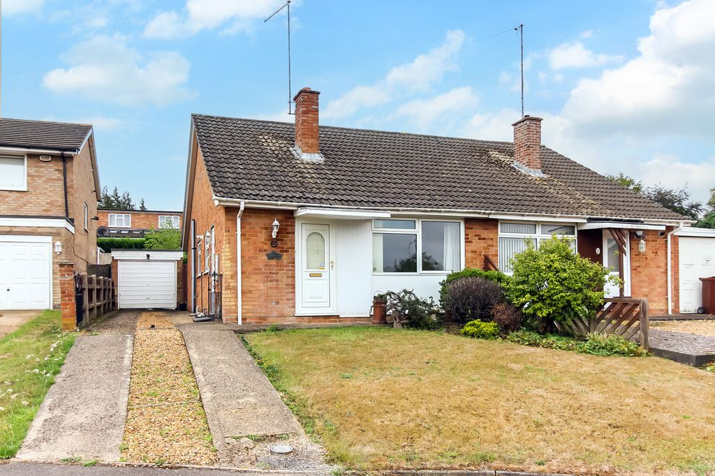Property photo 1 of 10 Front