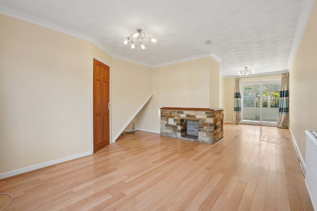 Property photo 3 of 16