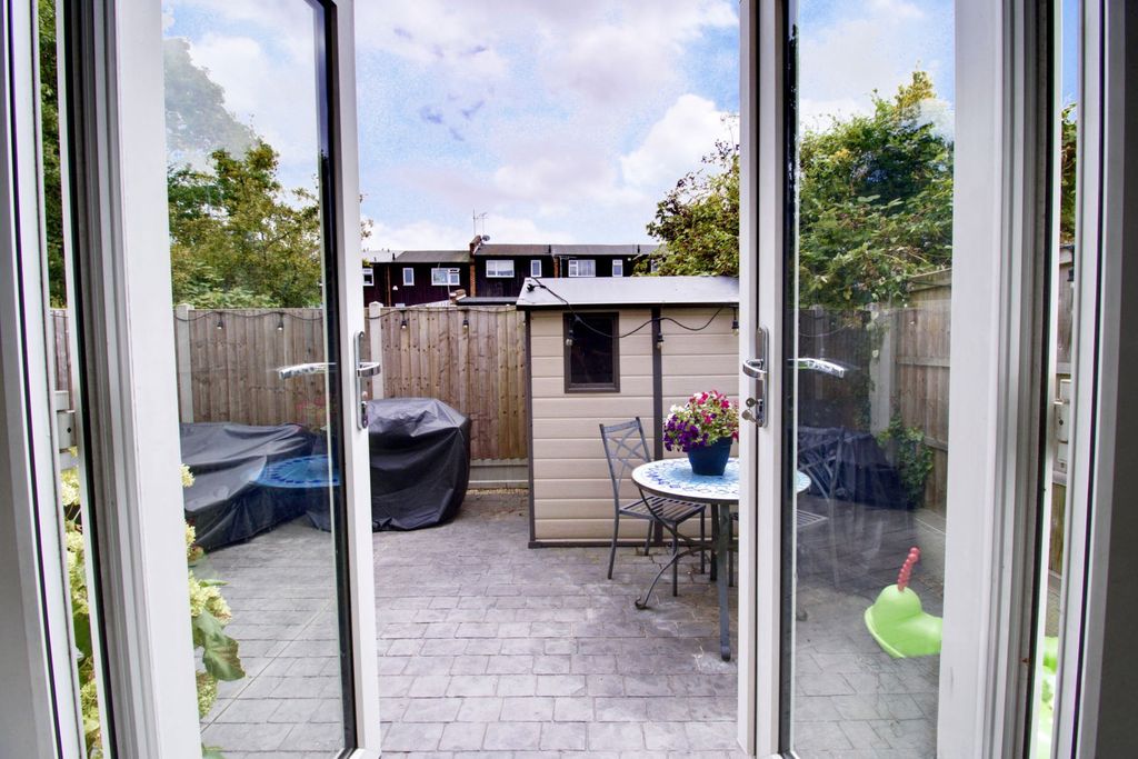 Property photo 2 of 18