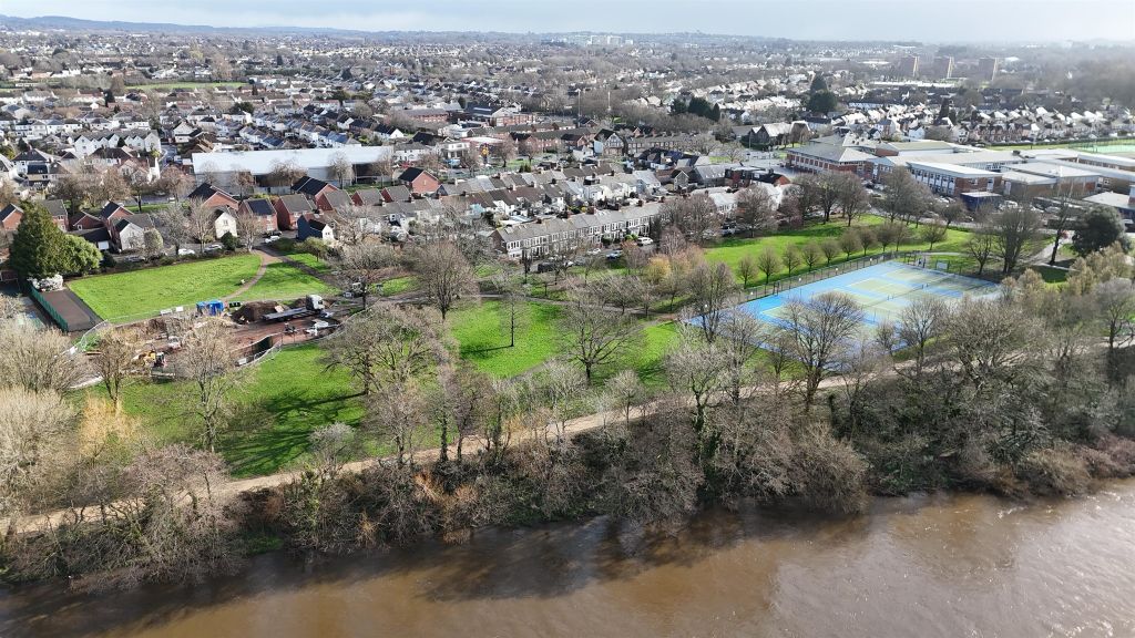 Property photo 2 of 23