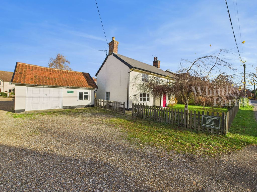 Property photo 2 of 25