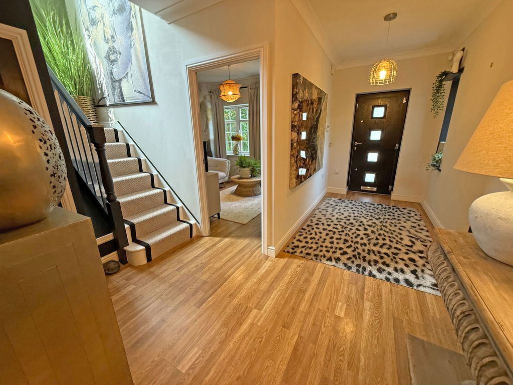 Property photo 2 of 41