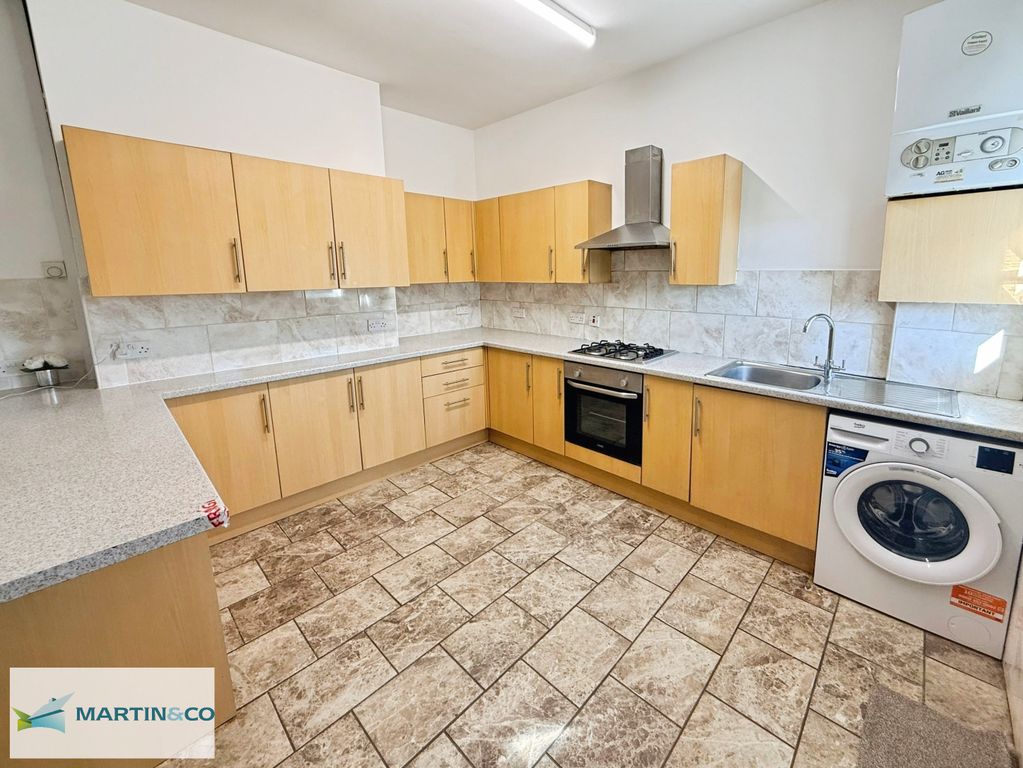 Property photo 2 of 8 8Ef3B013-Img_3425