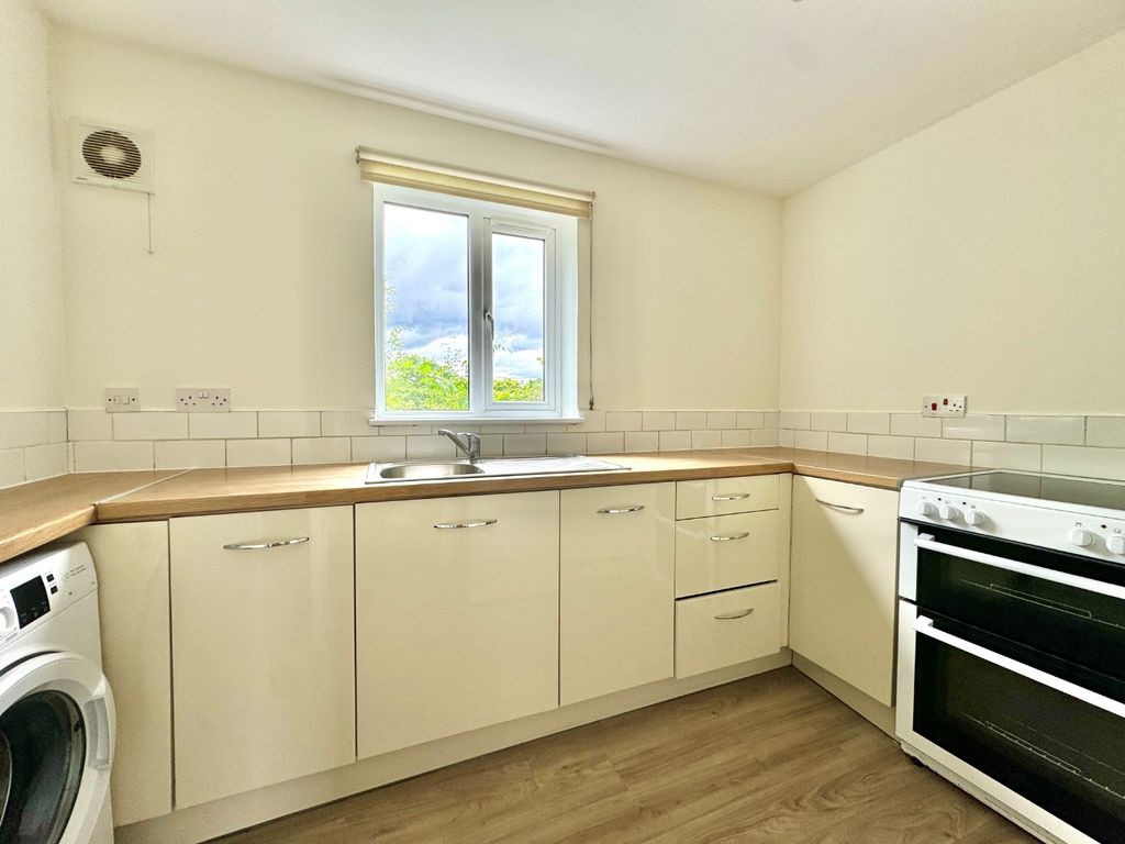 Property photo 2 of 6 3427861