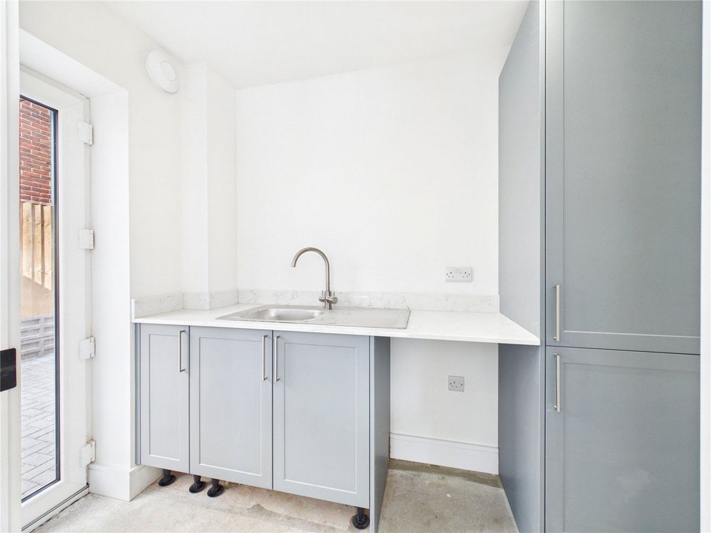 Property photo 3 of 10 Picture No. 09