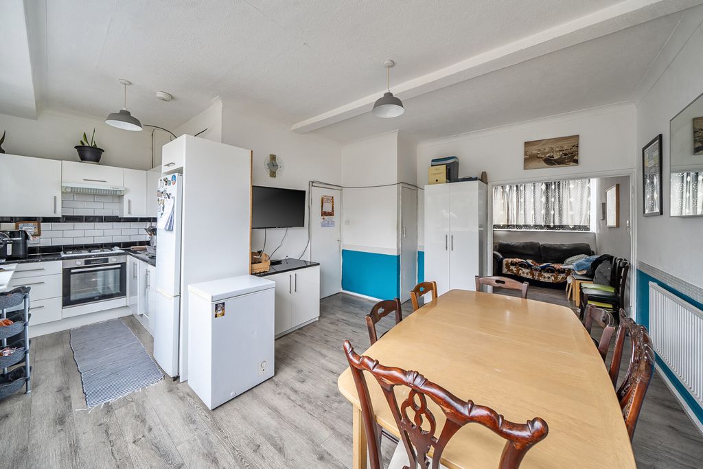 Property photo 1 of 15 Reception