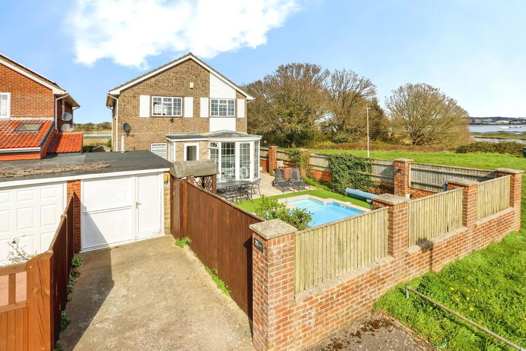 Property photo 1 of 26 Pbox-Img.Jpg