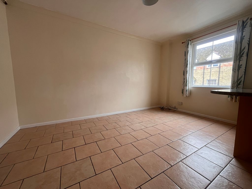 Property photo 3 of 5 Living Room