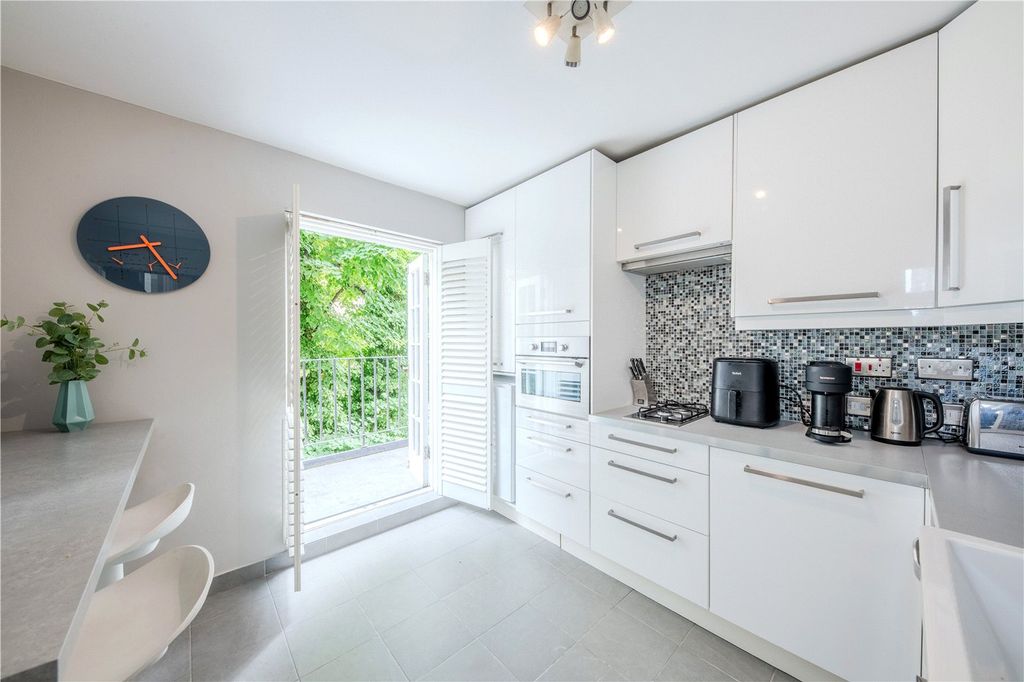 Property photo 3 of 9 Picture No. 02