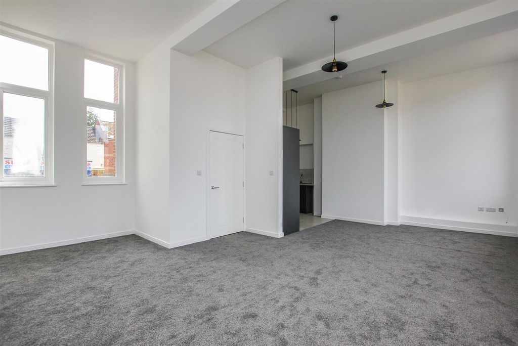 Additional image 4 of 2 bed flat for saleMontagu Street, Kettering NN16
