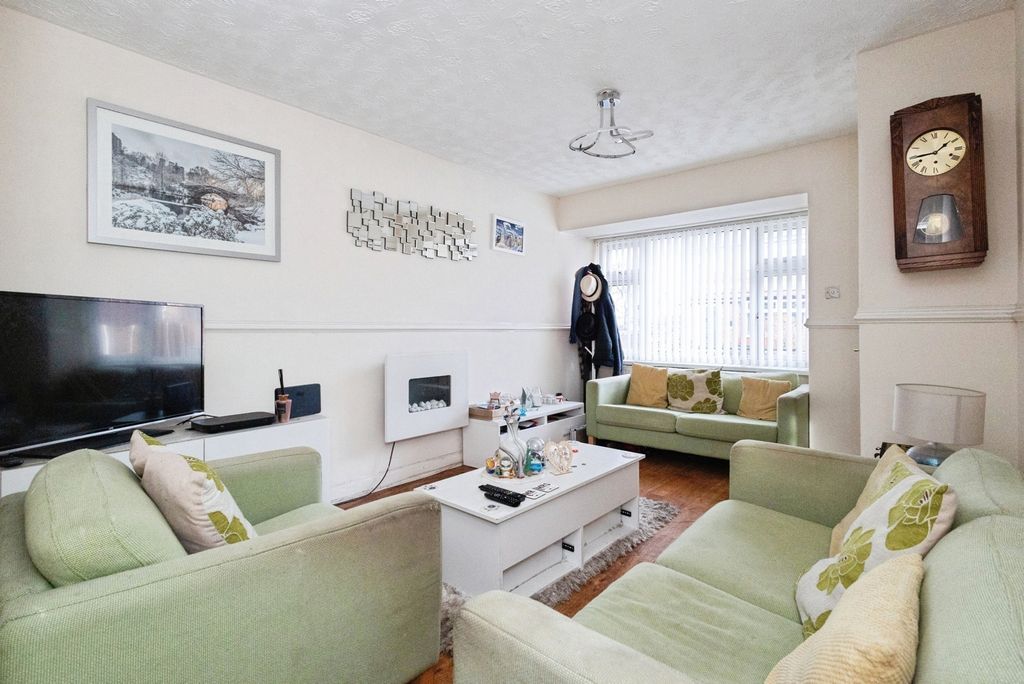 Property photo 2 of 16 Pbox-Img.Jpg