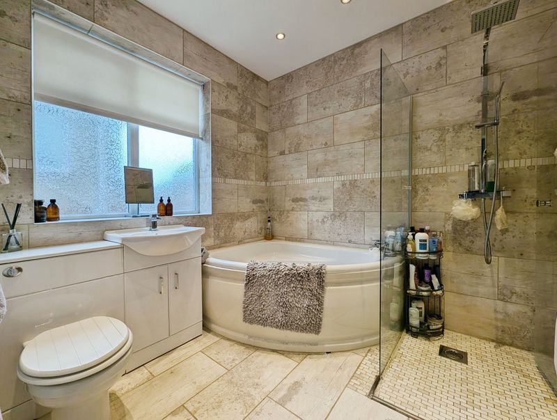 Property photo 2 of 13 Photo 1