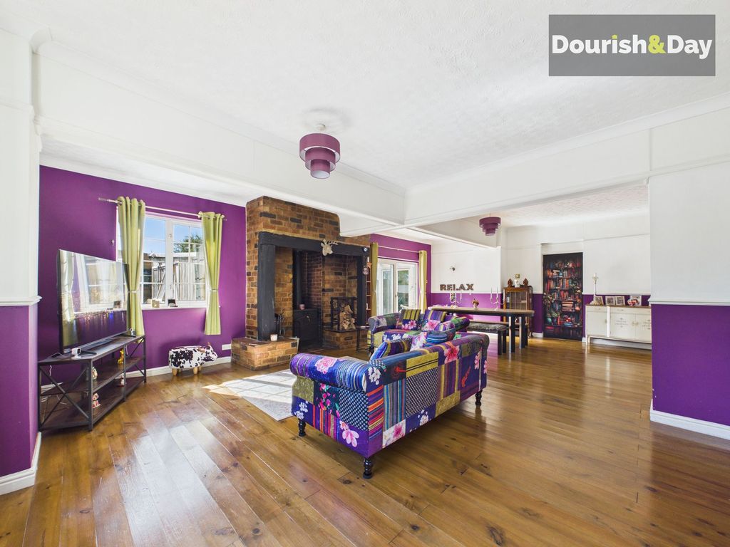 Property photo 2 of 57
