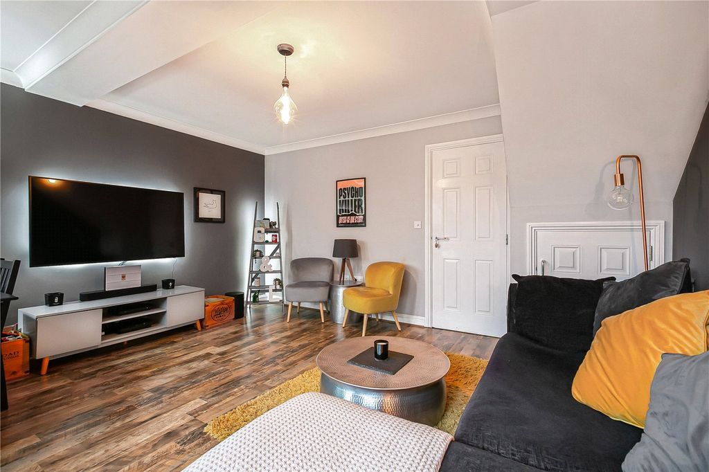 Property photo 3 of 18 Picture No. 30