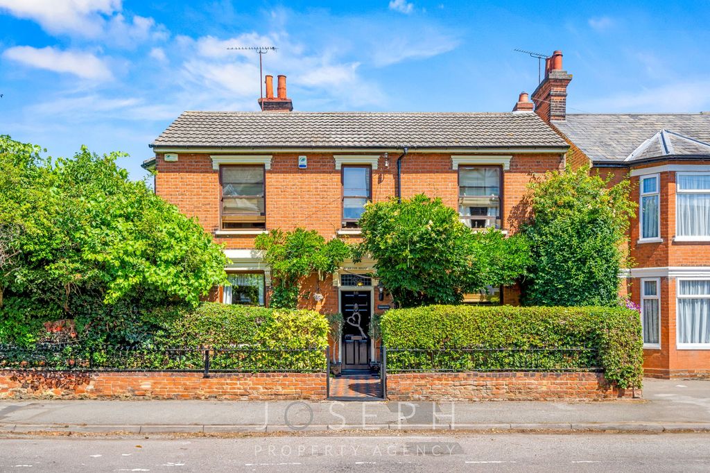 Property photo 1 of 30