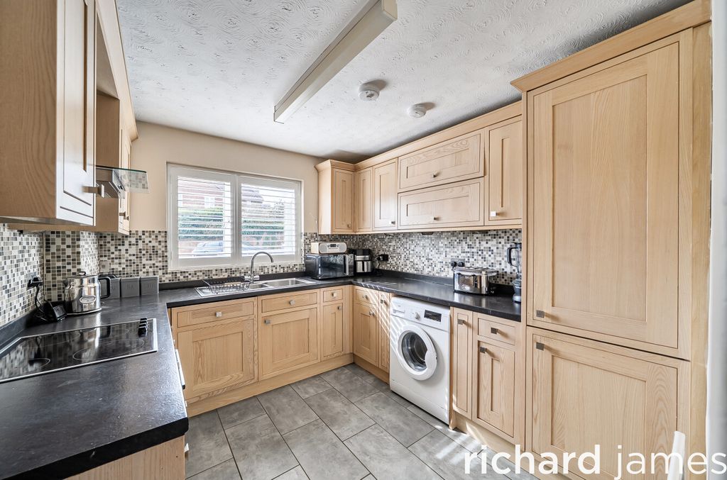 Property photo 3 of 15 Bafe747036294Ff0970E8E9A5F3Ea072