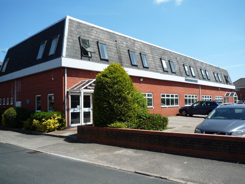 Property photo 1 of 3
