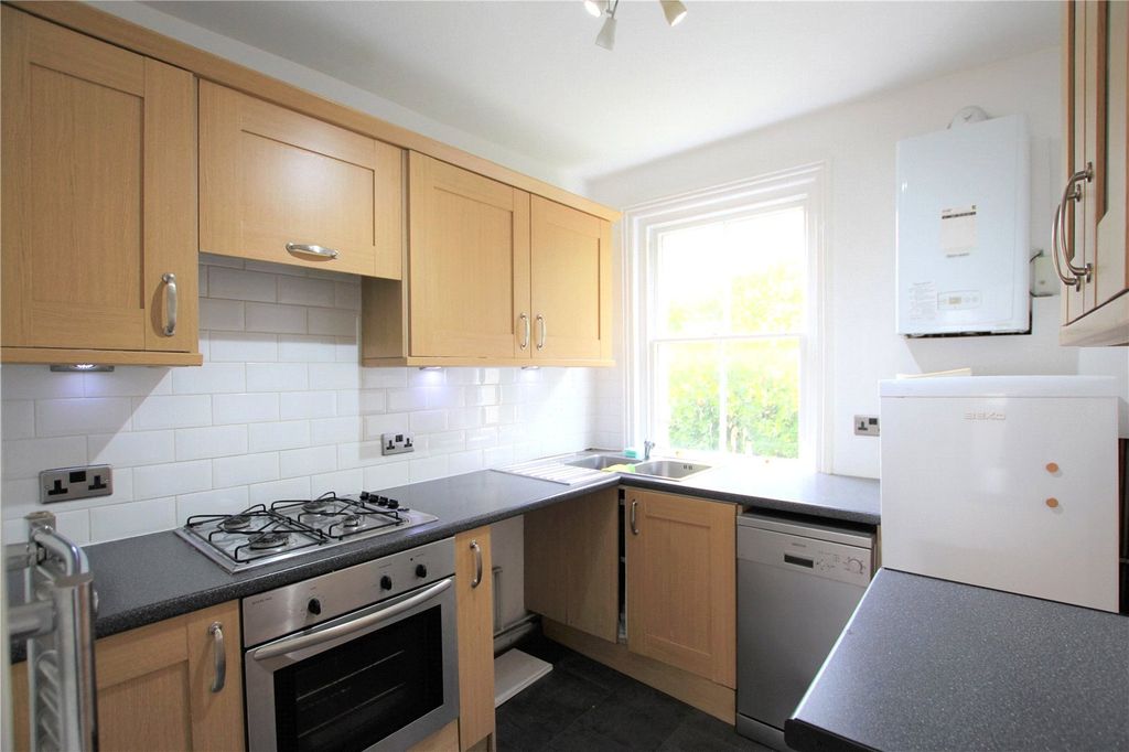 Property photo 3 of 6 Kitchen