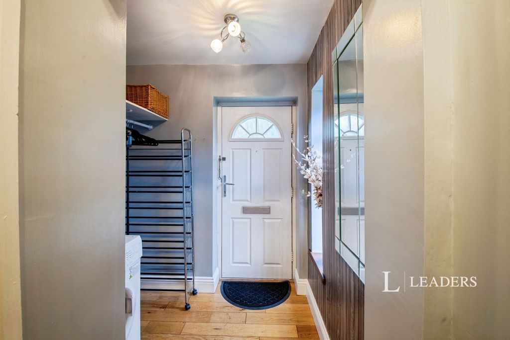 Property photo 2 of 19 Pbox-Img.Jpg