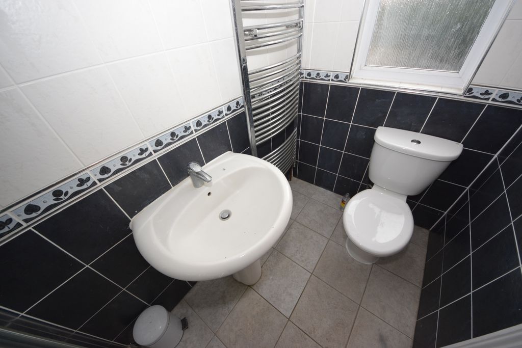 Property photo 3 of 3 Dudley Road 68 (5)