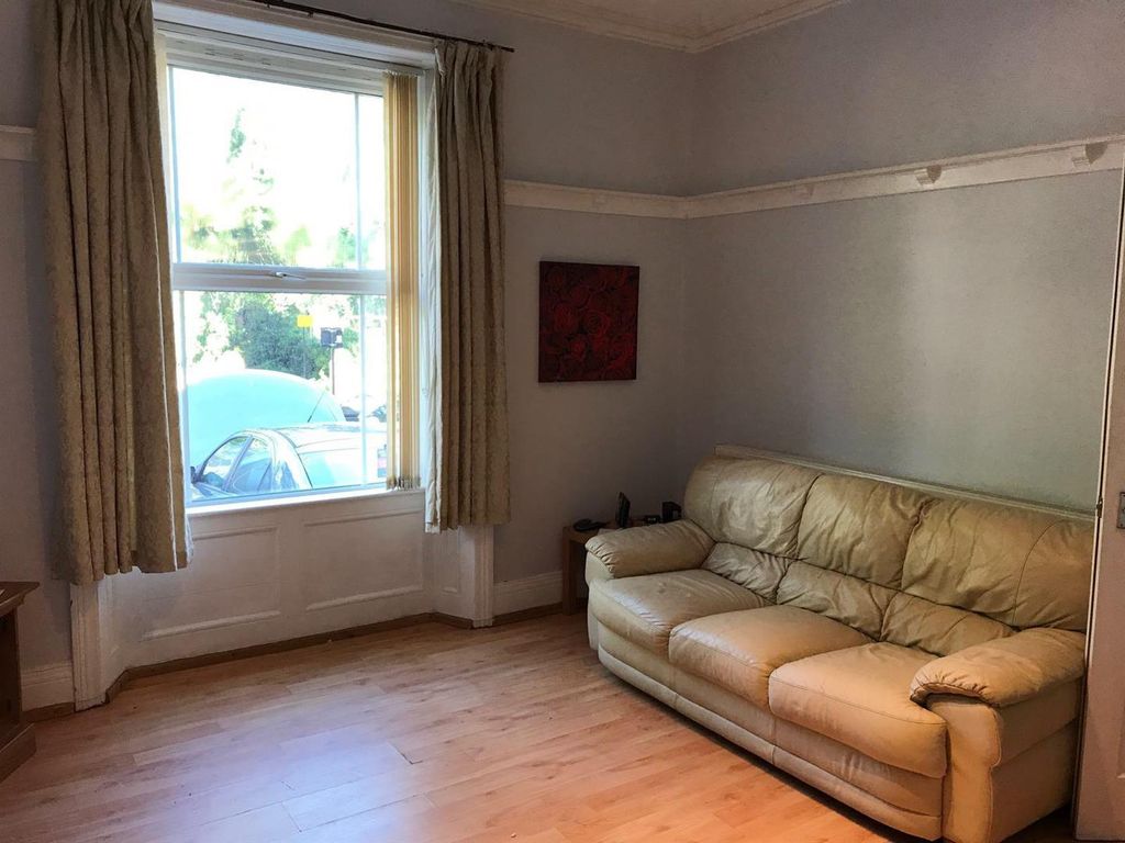 Property photo 3 of 31 cd1Cfa52-Ae9B-48Db-B451-Ede6d9931d1E.Jpg