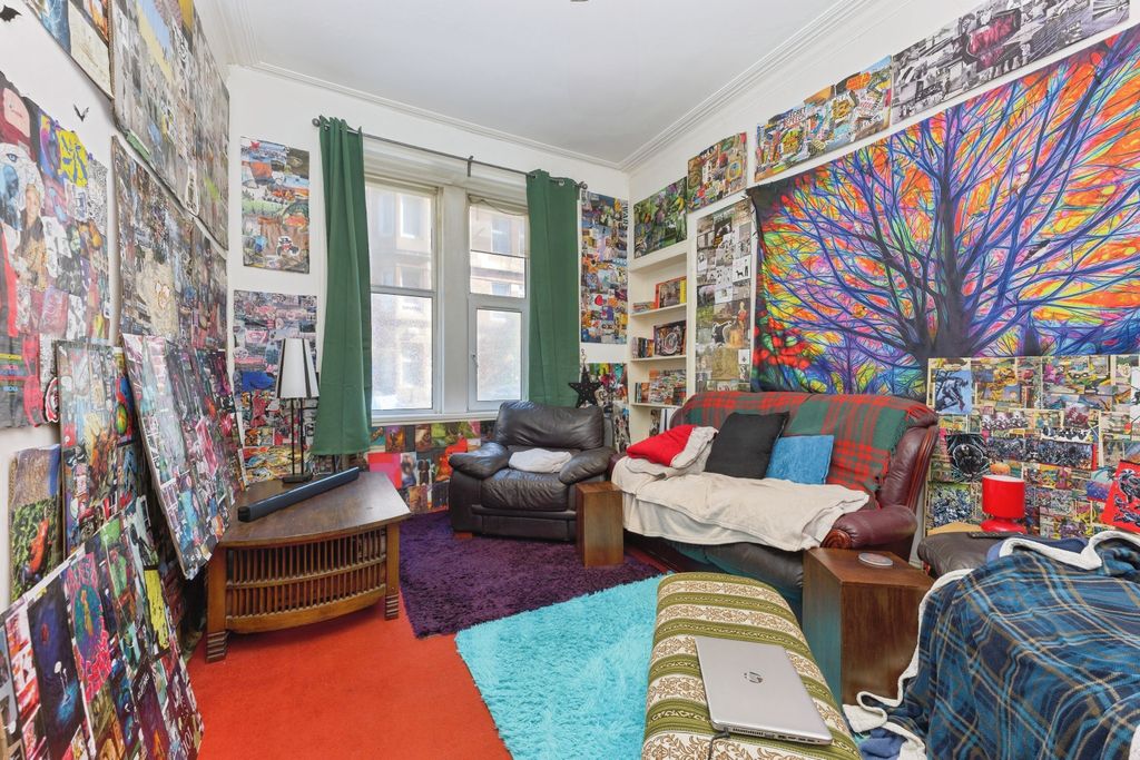 Property photo 3 of 15 Living Room