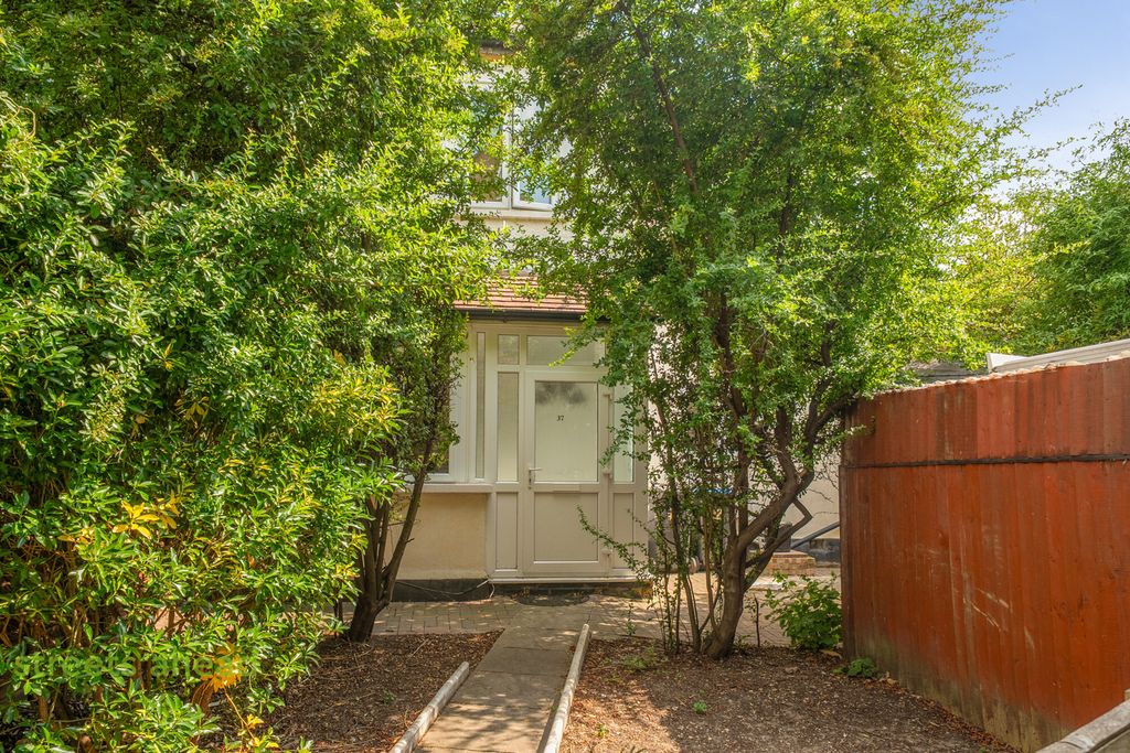 Property photo 1 of 19 9Acf0d73-2Eff-496...