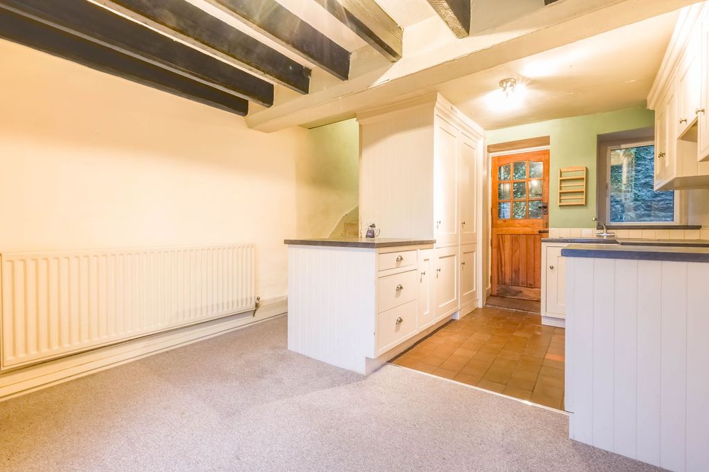 Property photo 3 of 21