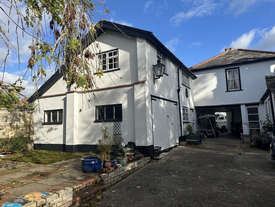 Property photo 3 of 42