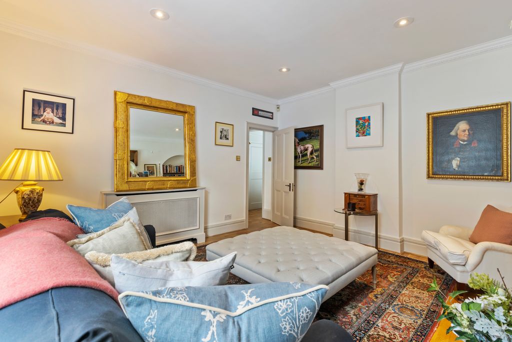 Property photo 3 of 16